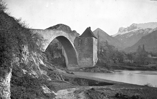 Pont-de-Claix. L’ancien pont côté amont. Photographie de la Société des Touristes du Dauphiné. Pv 8,5x10 Positif de projection 1914 C.514