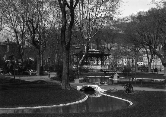 Le Jardin de Ville : le kiosque à musique, cliché Emile Duchemin, Pv 13x18 Duchemin O.c1