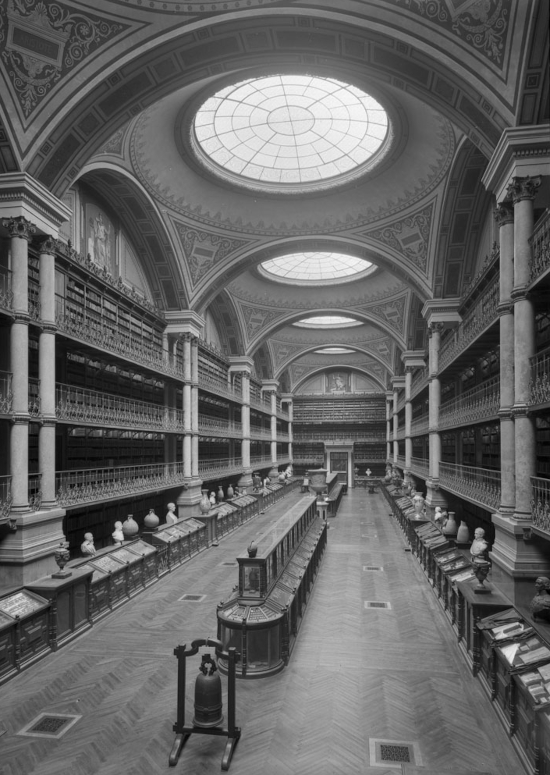 Musée-bibliothèque : grande galerie de la bibliothèque, cliché Émile Duchemin, Pv 13x18 Duchemin O.h21